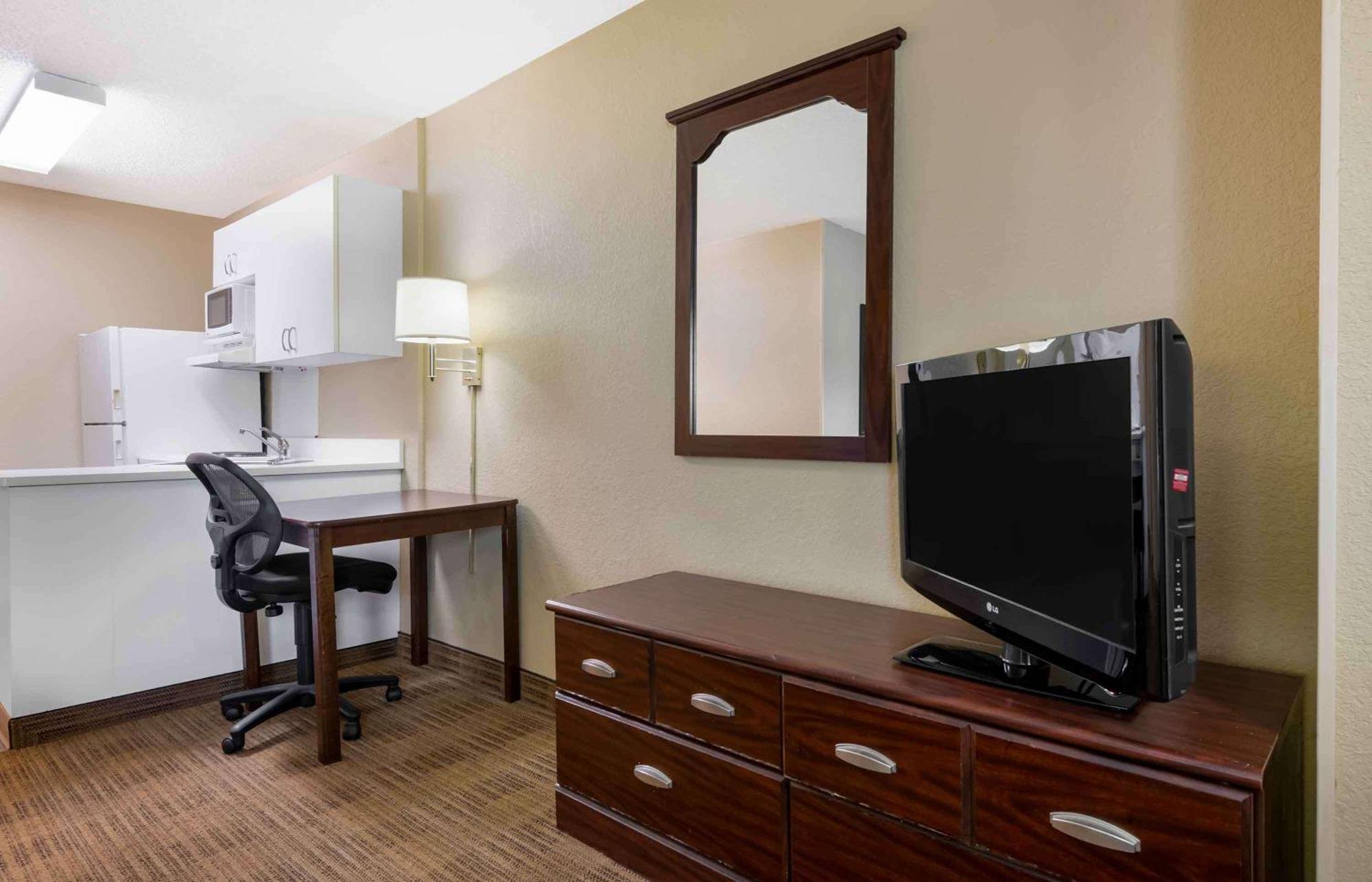 เอ็กซ์เทนด์ สเตย์ อเมริกา เกนส์วิลล์ I 75 Hotel ภายนอก รูปภาพ