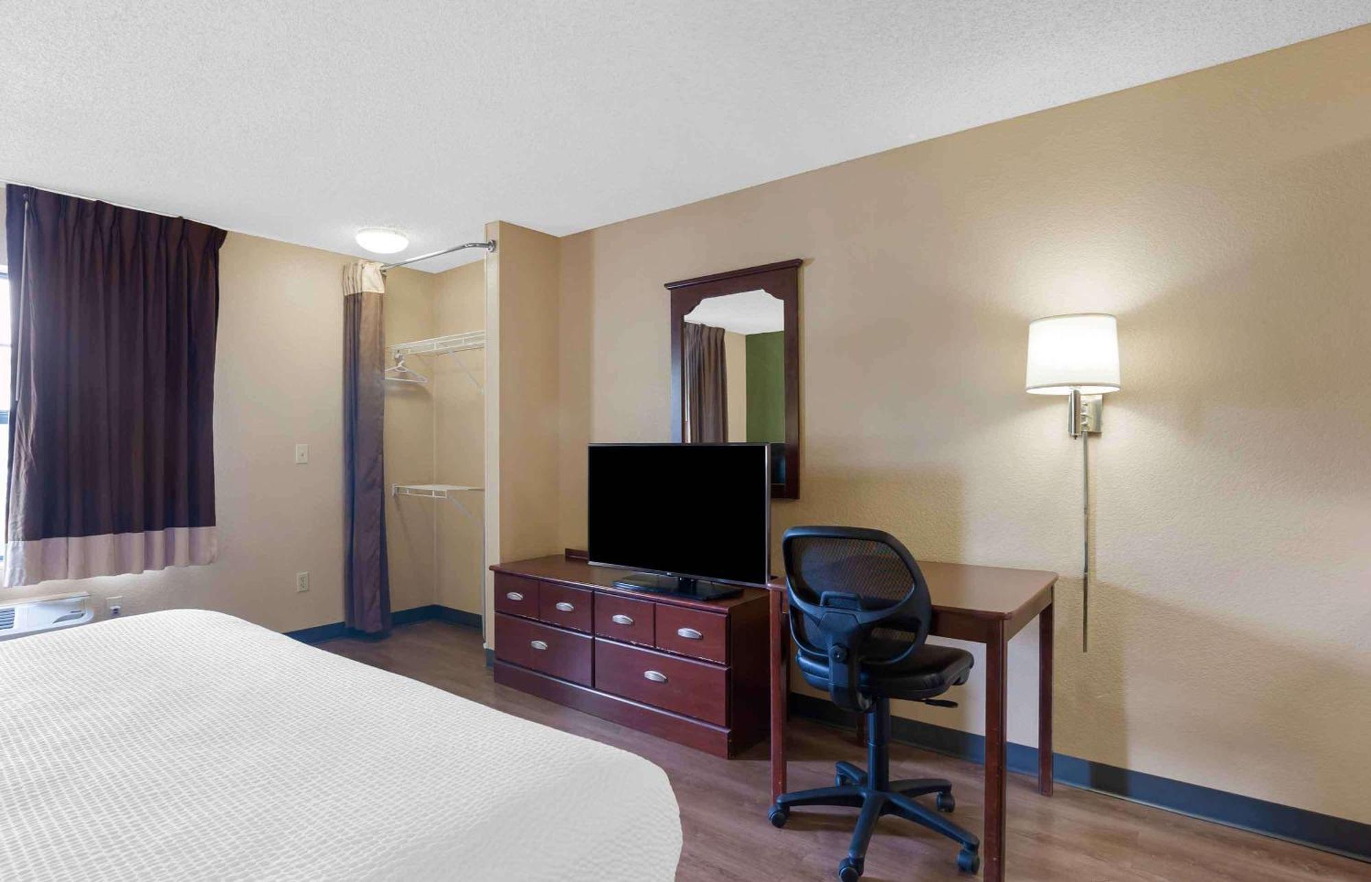 เอ็กซ์เทนด์ สเตย์ อเมริกา เกนส์วิลล์ I 75 Hotel ภายนอก รูปภาพ