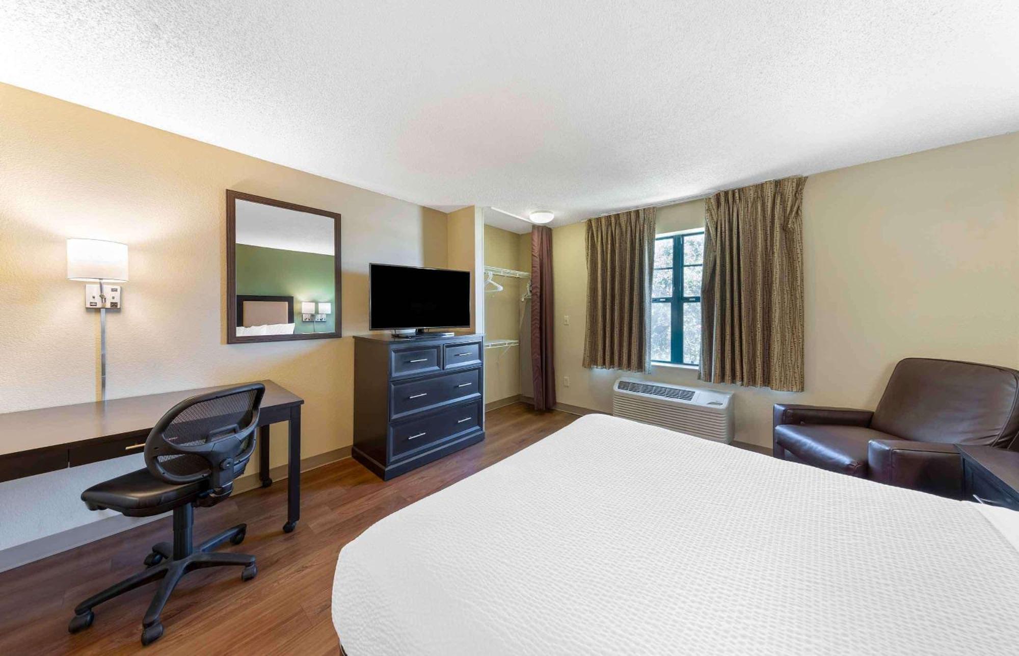 เอ็กซ์เทนด์ สเตย์ อเมริกา เกนส์วิลล์ I 75 Hotel ภายนอก รูปภาพ