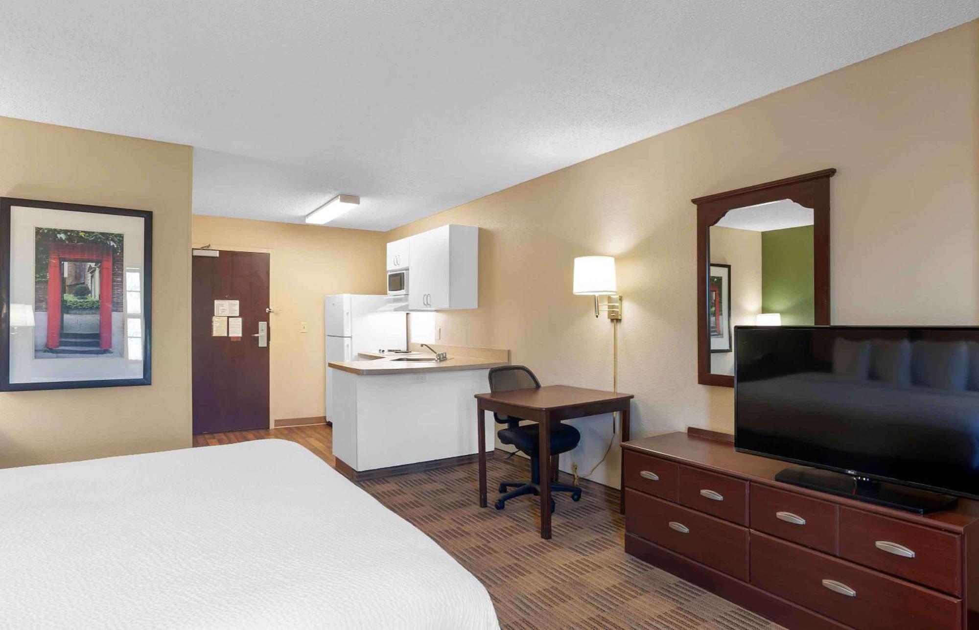 เอ็กซ์เทนด์ สเตย์ อเมริกา เกนส์วิลล์ I 75 Hotel ภายนอก รูปภาพ