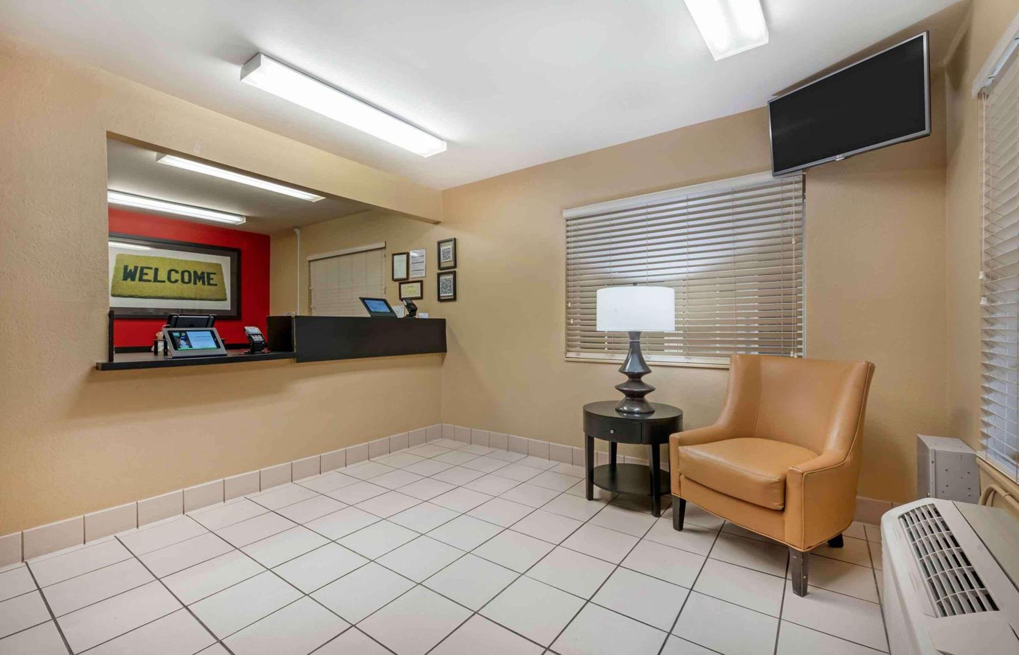 เอ็กซ์เทนด์ สเตย์ อเมริกา เกนส์วิลล์ I 75 Hotel ภายนอก รูปภาพ